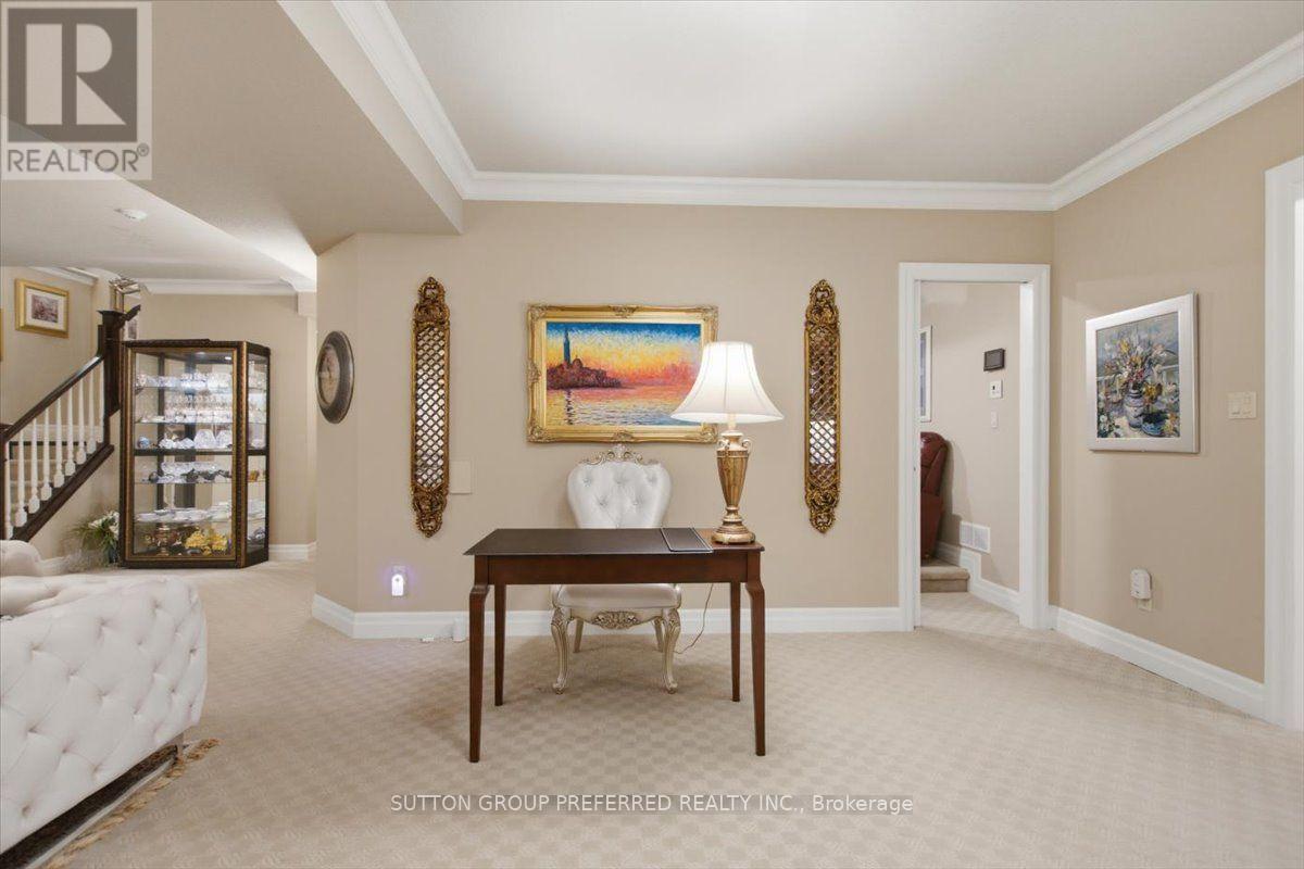 63 - 725 Eagletrace Drive Property Photo 39