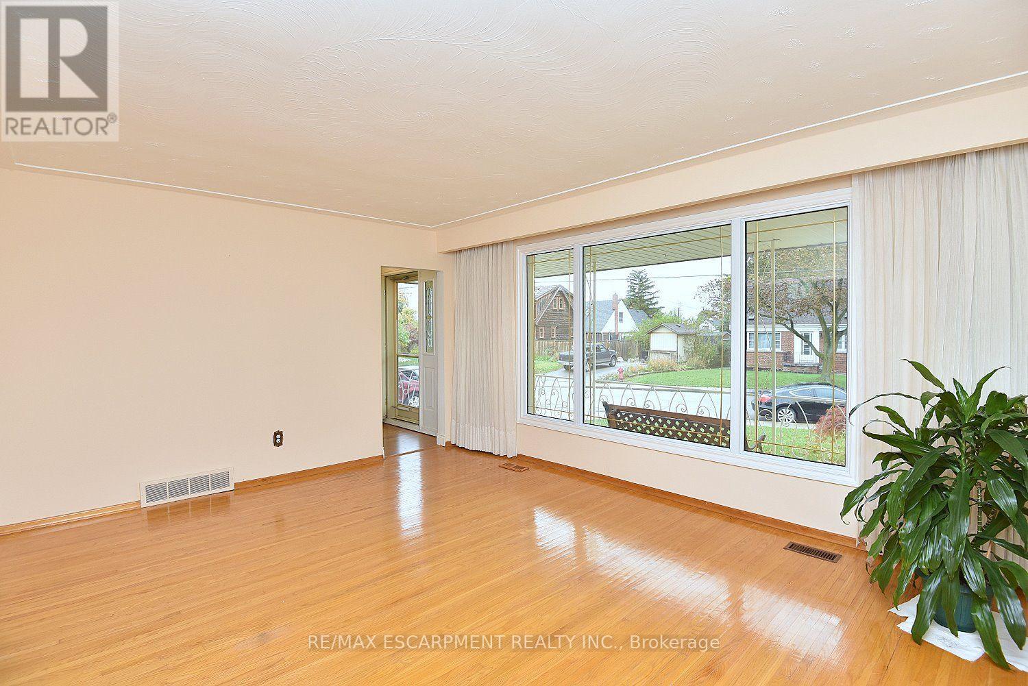 176 Kimberly Drive Property Photo 6
