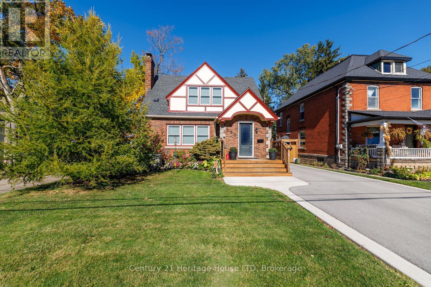 222 Phipps Street Property Photo 1