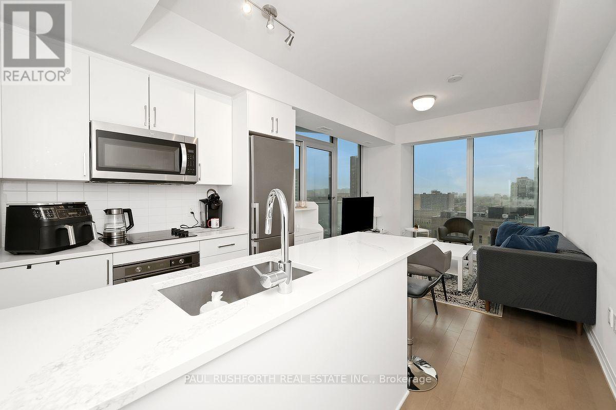 1401 - 805 Carling Avenue Property Photo 14
