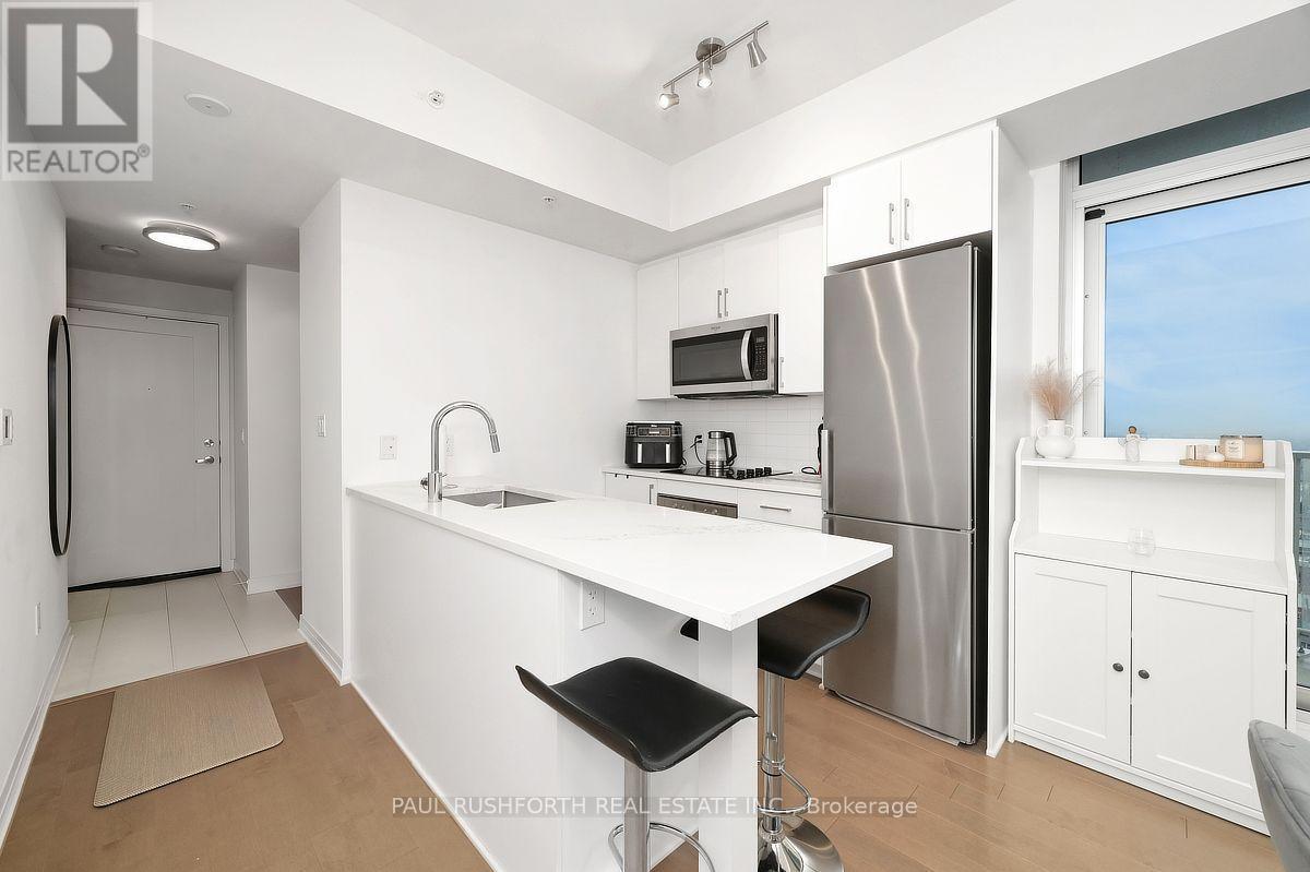 1401 - 805 Carling Avenue Property Photo 15