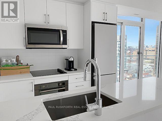 1401 - 805 Carling Avenue Property Photo 16