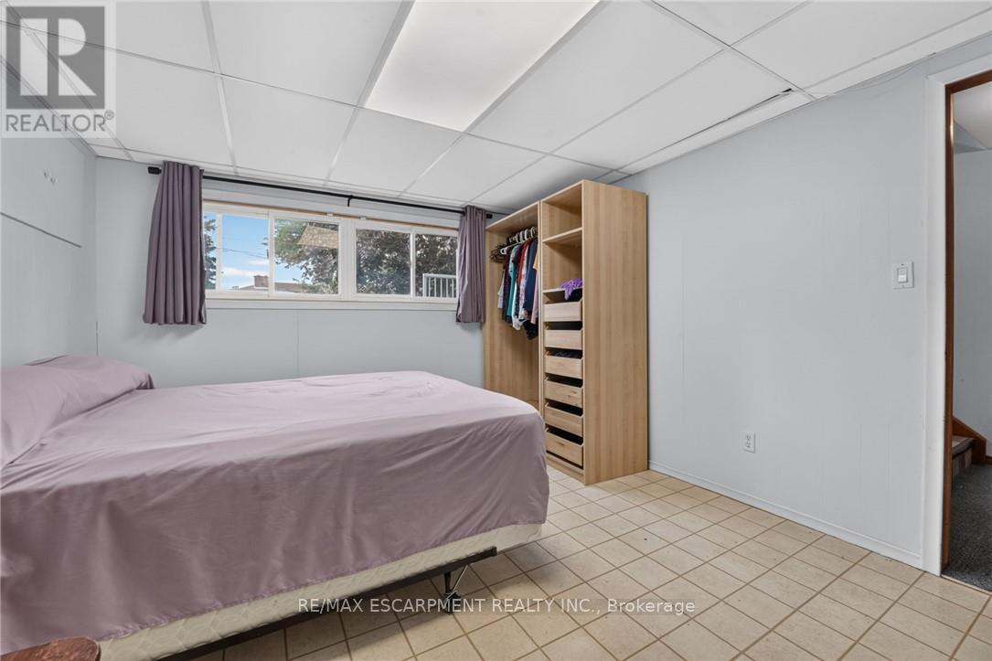 5 Brooks Circle Property Photo 28