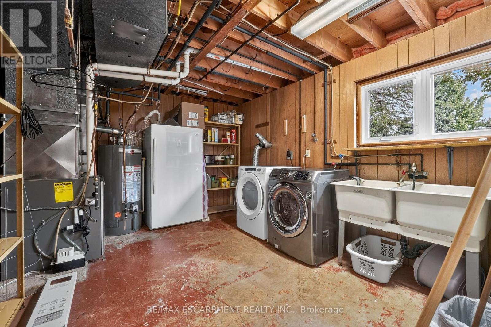 5 Brooks Circle Property Photo 36