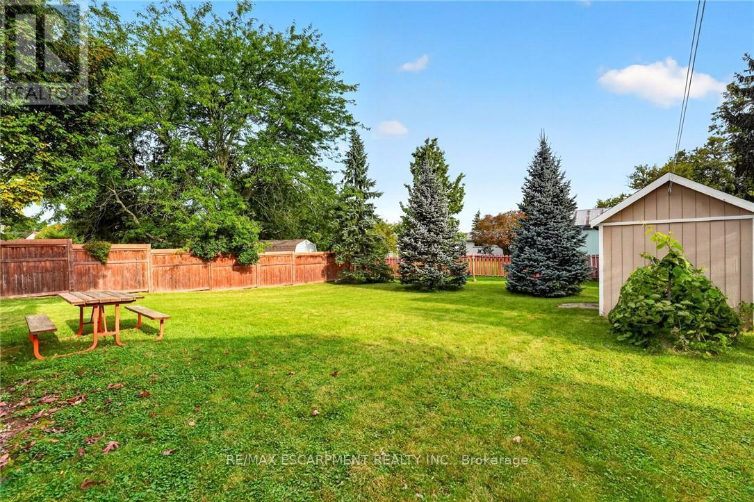 5 Brooks Circle Property Photo 41