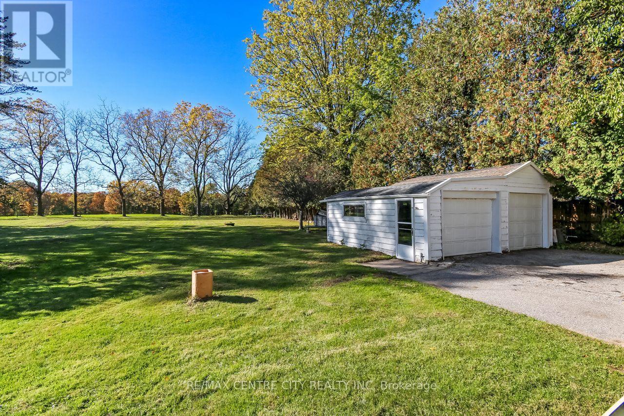 48 South Valerie Street Property Photo 23
