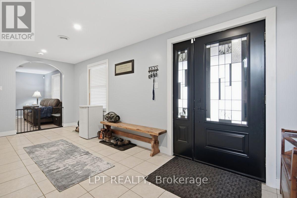 808 Elginfield Road Property Photo 4