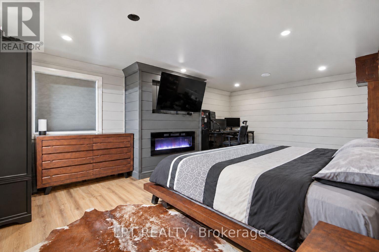 808 Elginfield Road Property Photo 20