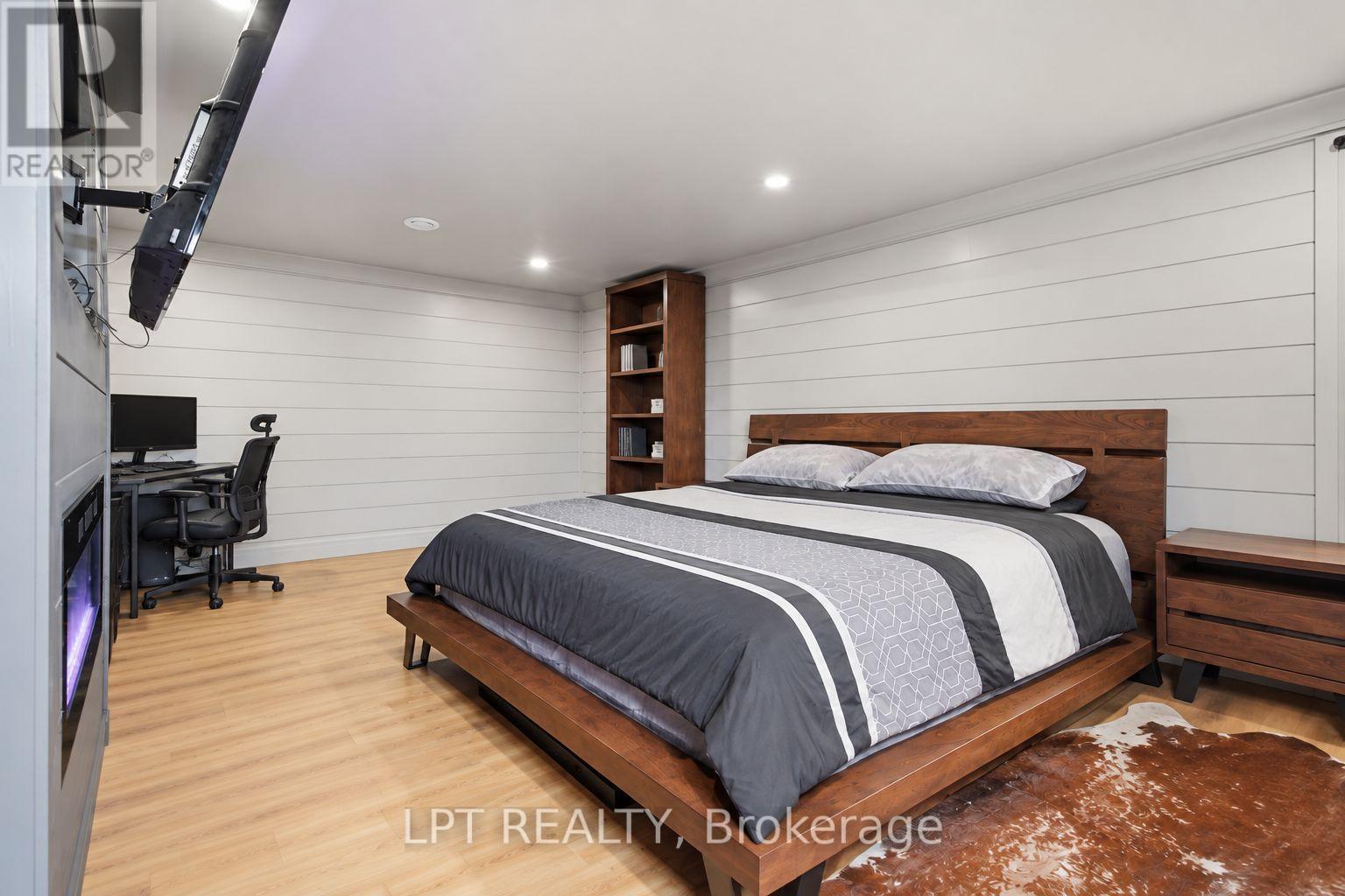 808 Elginfield Road Property Photo 21