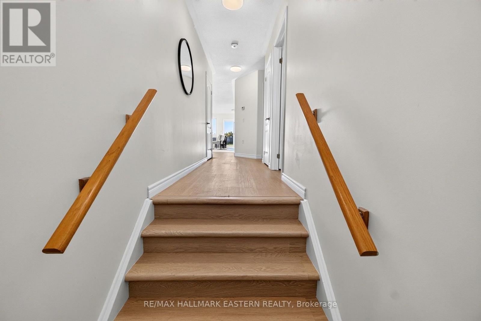 656 Clancy Crescent Property Photo 3