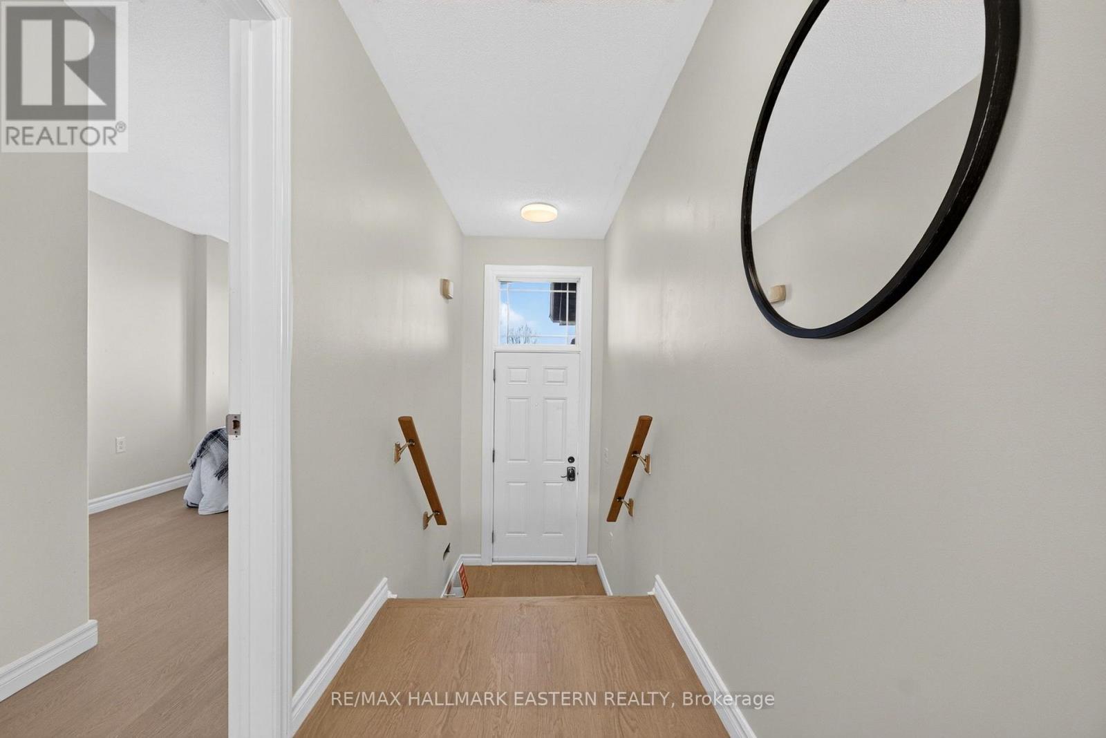 656 Clancy Crescent Property Photo 4