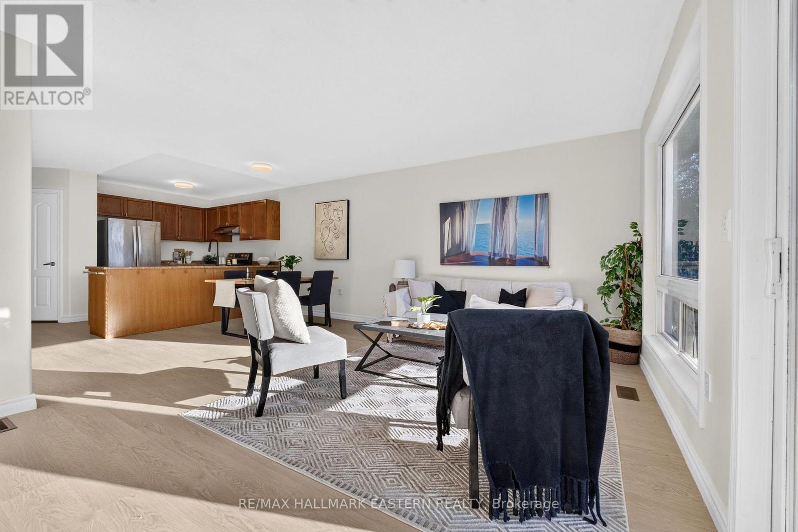 656 Clancy Crescent Property Photo 12