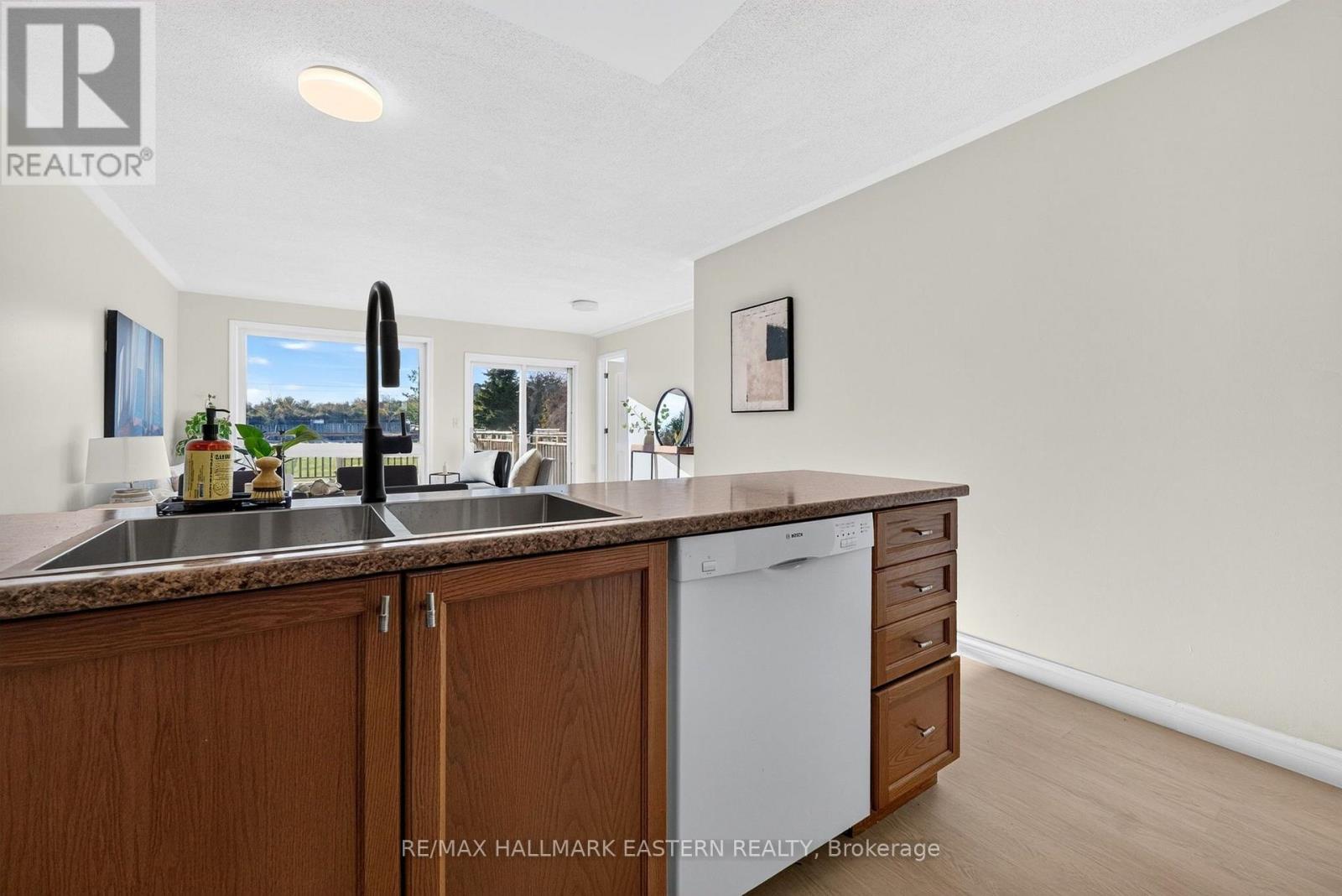 656 Clancy Crescent Property Photo 16