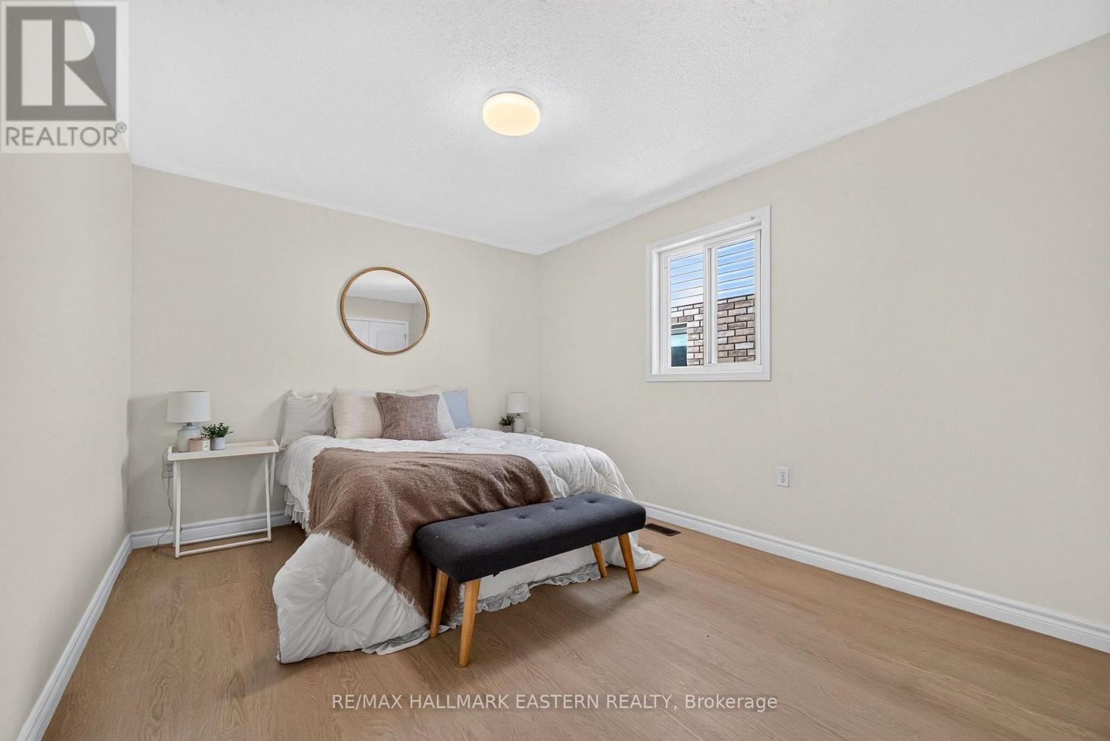 656 Clancy Crescent Property Photo 21