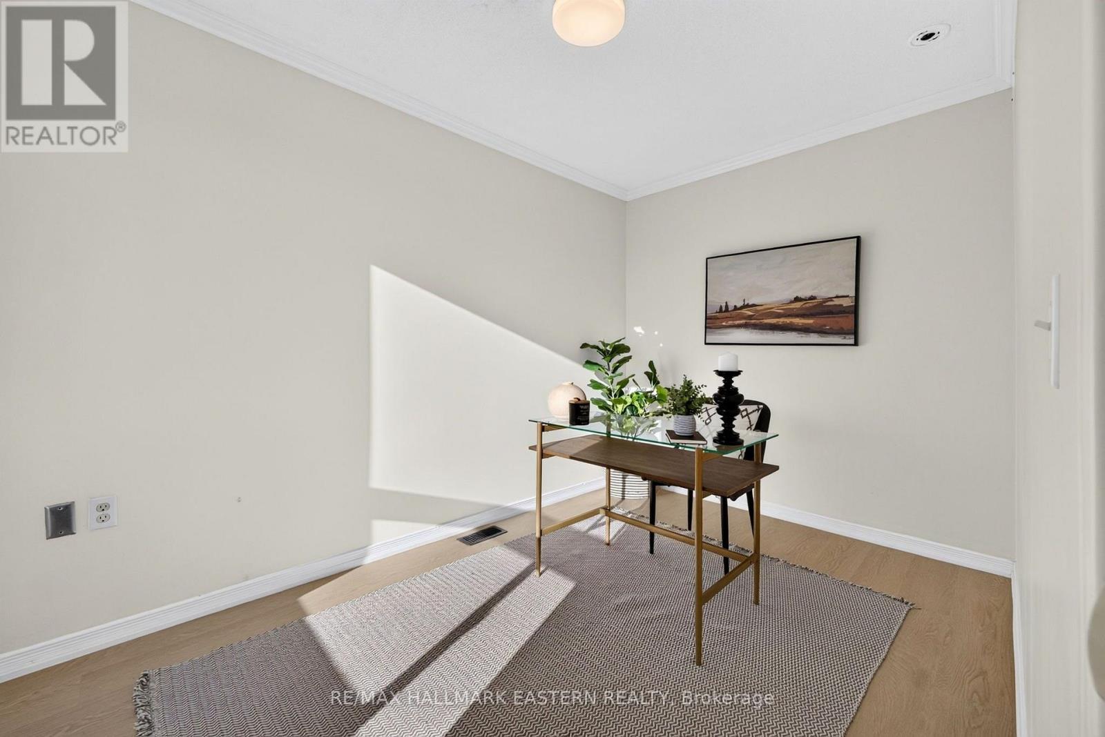 656 Clancy Crescent Property Photo 24