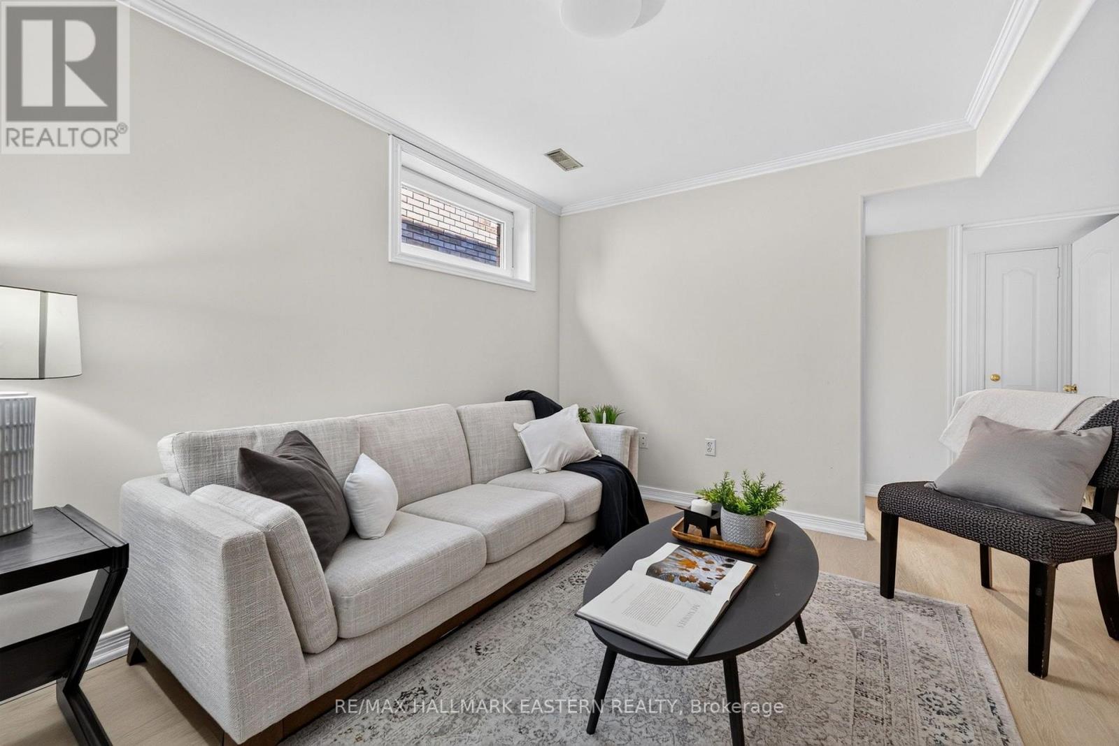 656 Clancy Crescent Property Photo 28