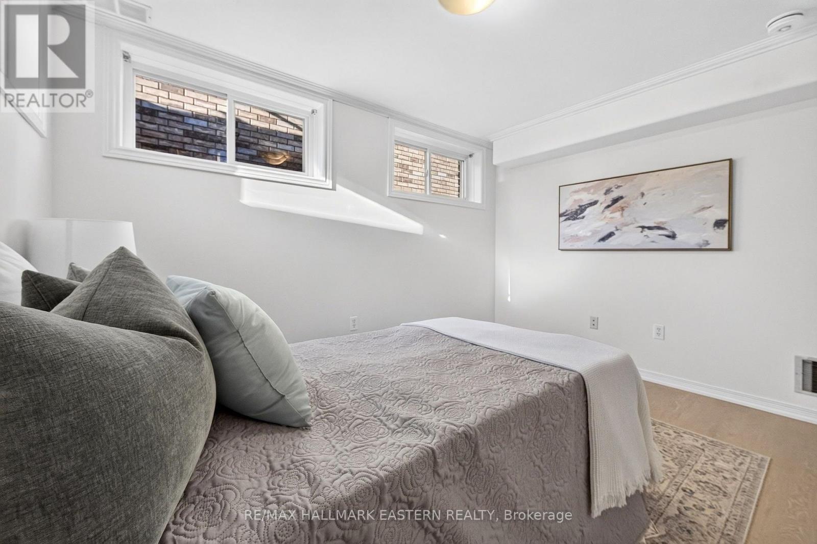 656 Clancy Crescent Property Photo 34
