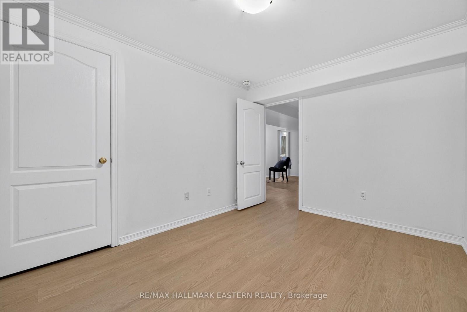 656 Clancy Crescent Property Photo 37