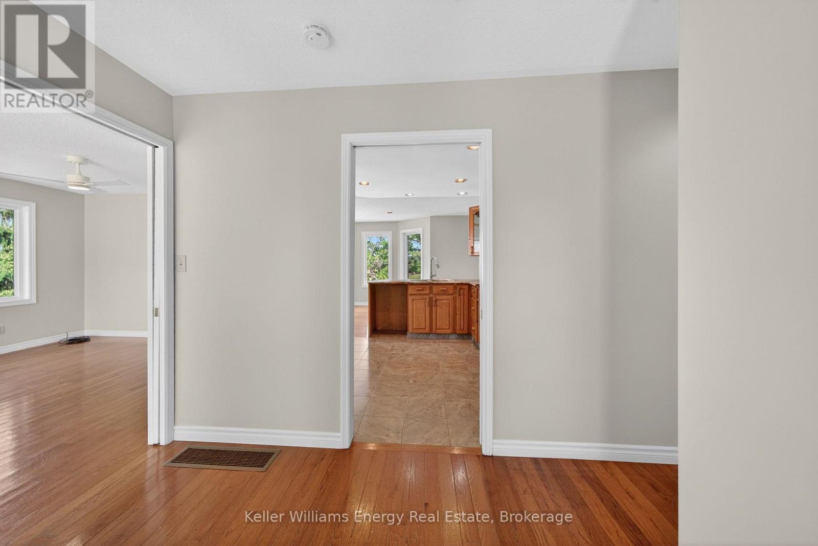 658 Ridge Road Property Photo 11
