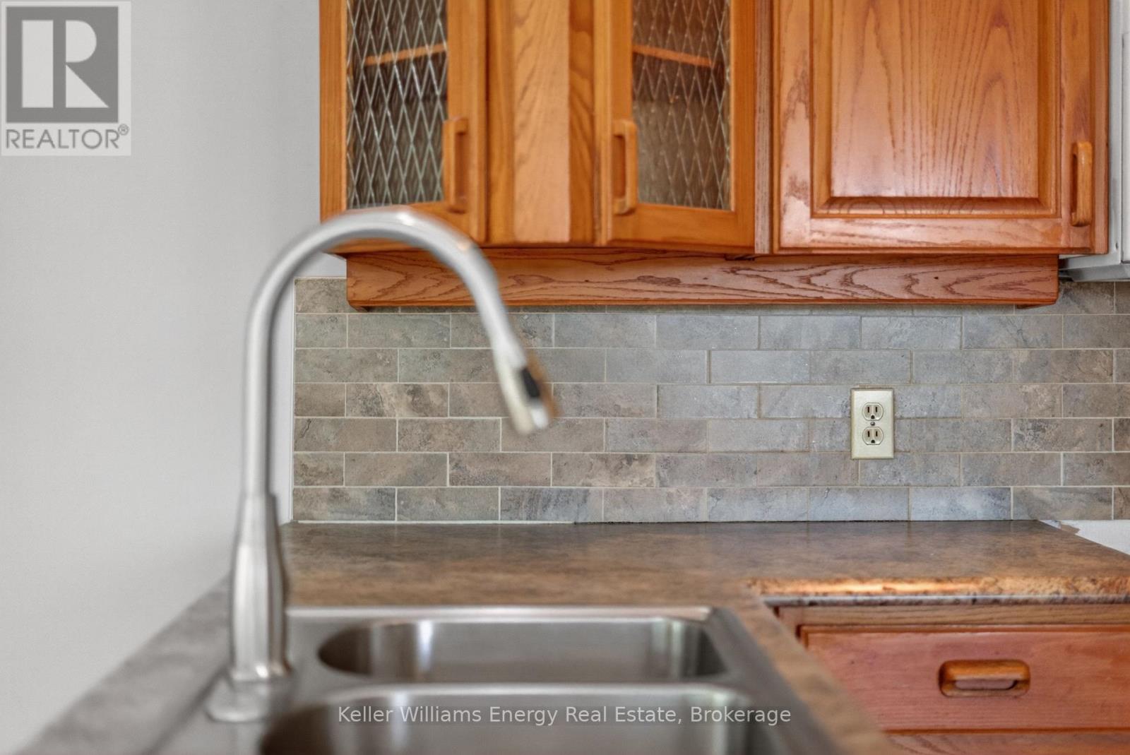 658 Ridge Road Property Photo 14