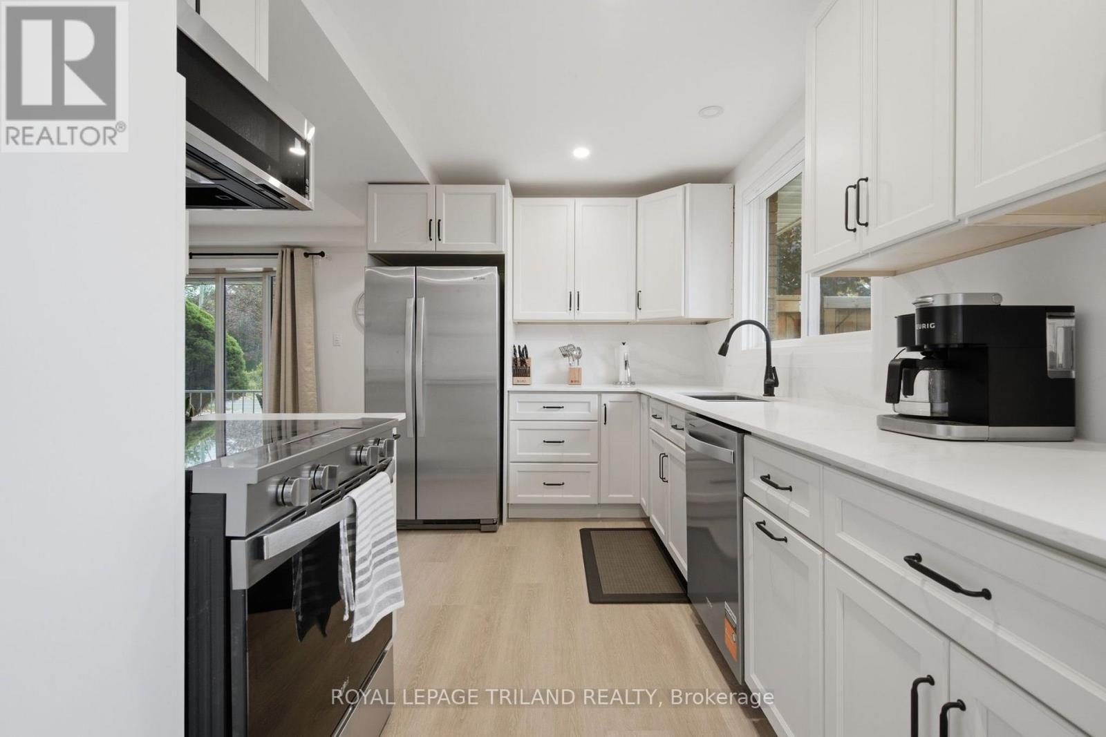 Upper - 27 Aldborough Avenue Property Photo 1
