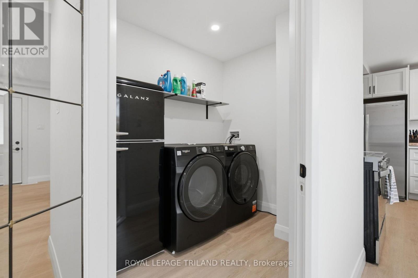 Upper - 27 Aldborough Avenue Property Photo 9