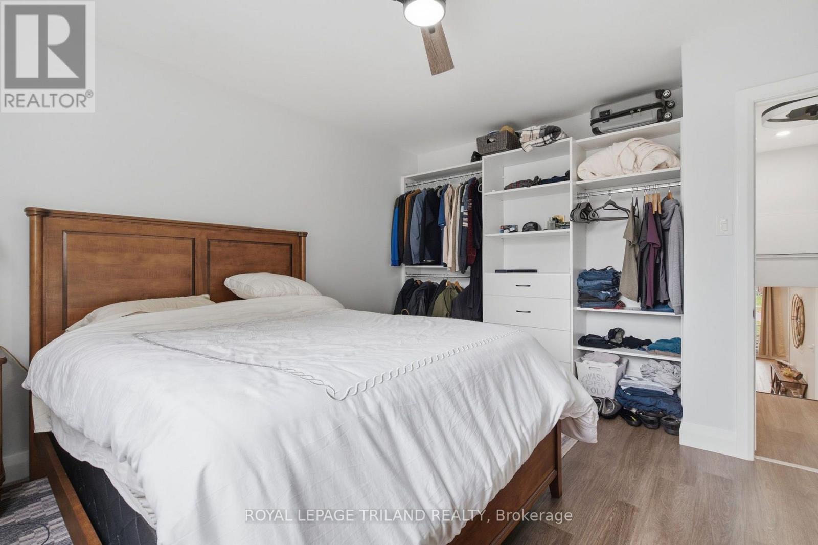 Upper - 27 Aldborough Avenue Property Photo 16