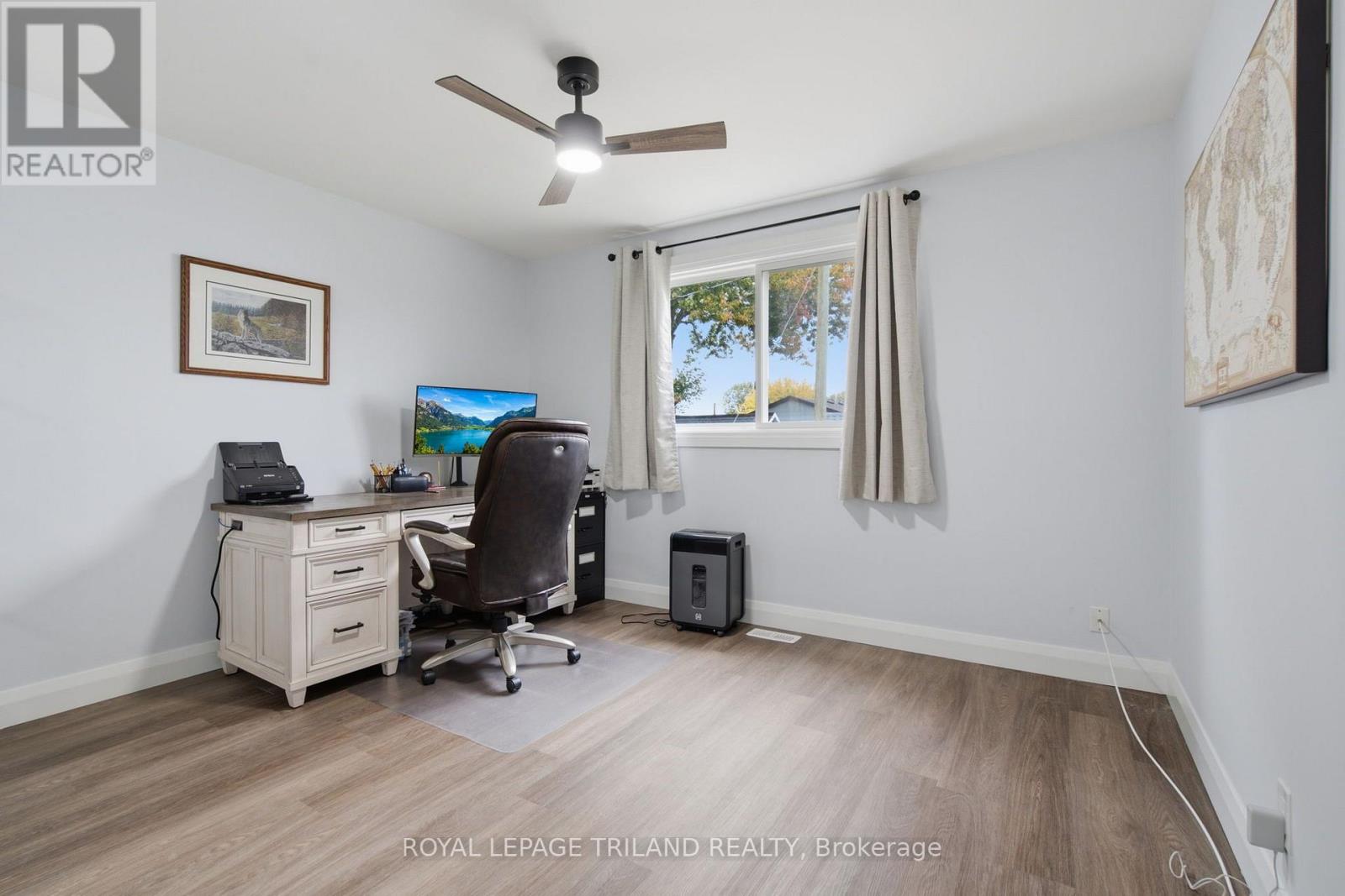 Upper - 27 Aldborough Avenue Property Photo 18