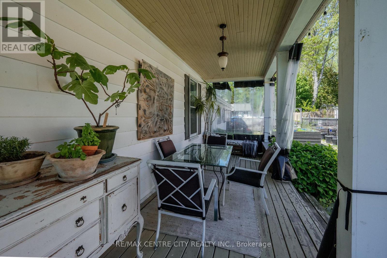 337 George Street Property Photo 5