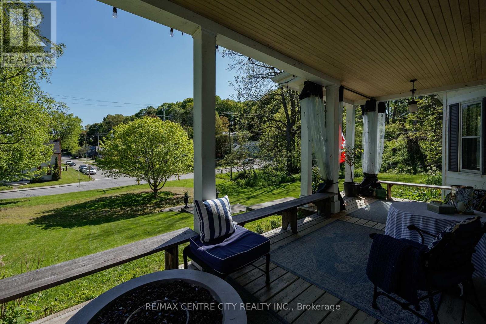 337 George Street Property Photo 6