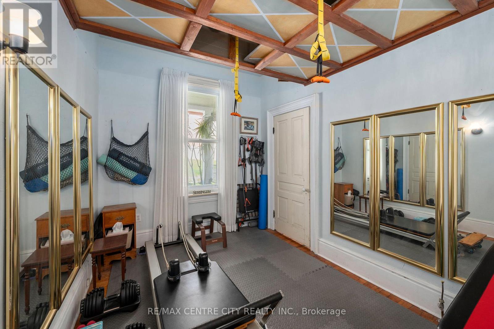337 George Street Property Photo 14