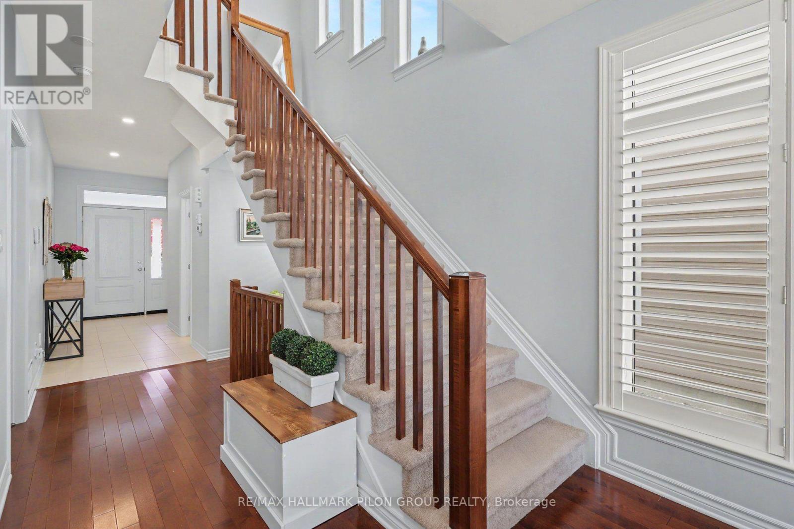 557 Silverbell Crescent Property Photo 12