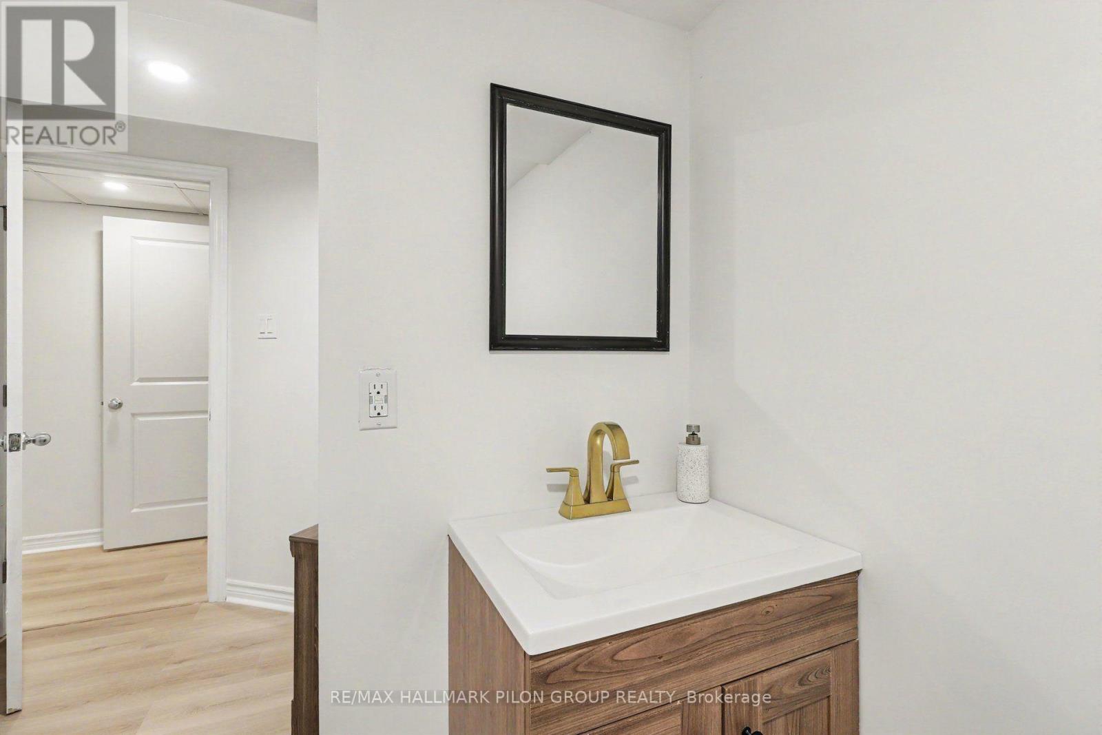 557 Silverbell Crescent Property Photo 23