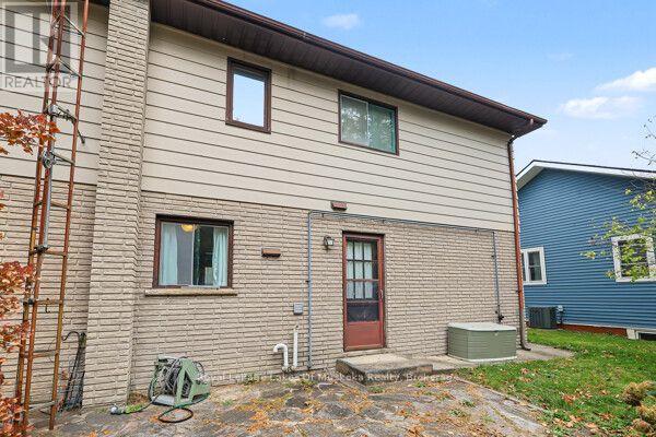 13 East Road Property Photo 35