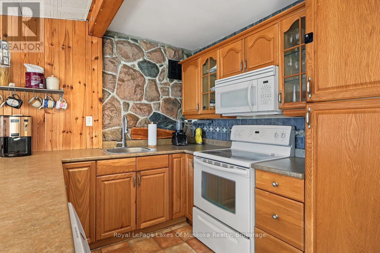 1260 Winders Bay Road Property Photo 10