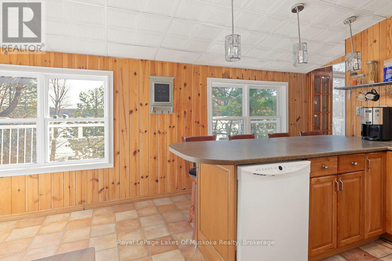 1260 Winders Bay Road Property Photo 11