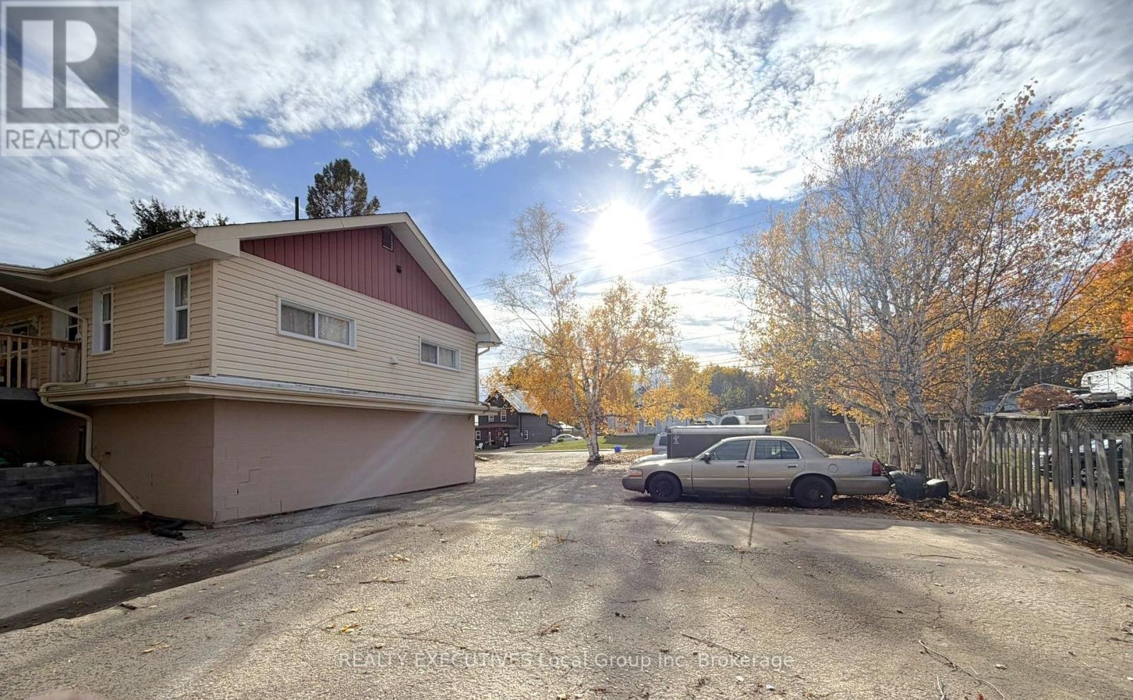 978 Main Street N Property Photo 19