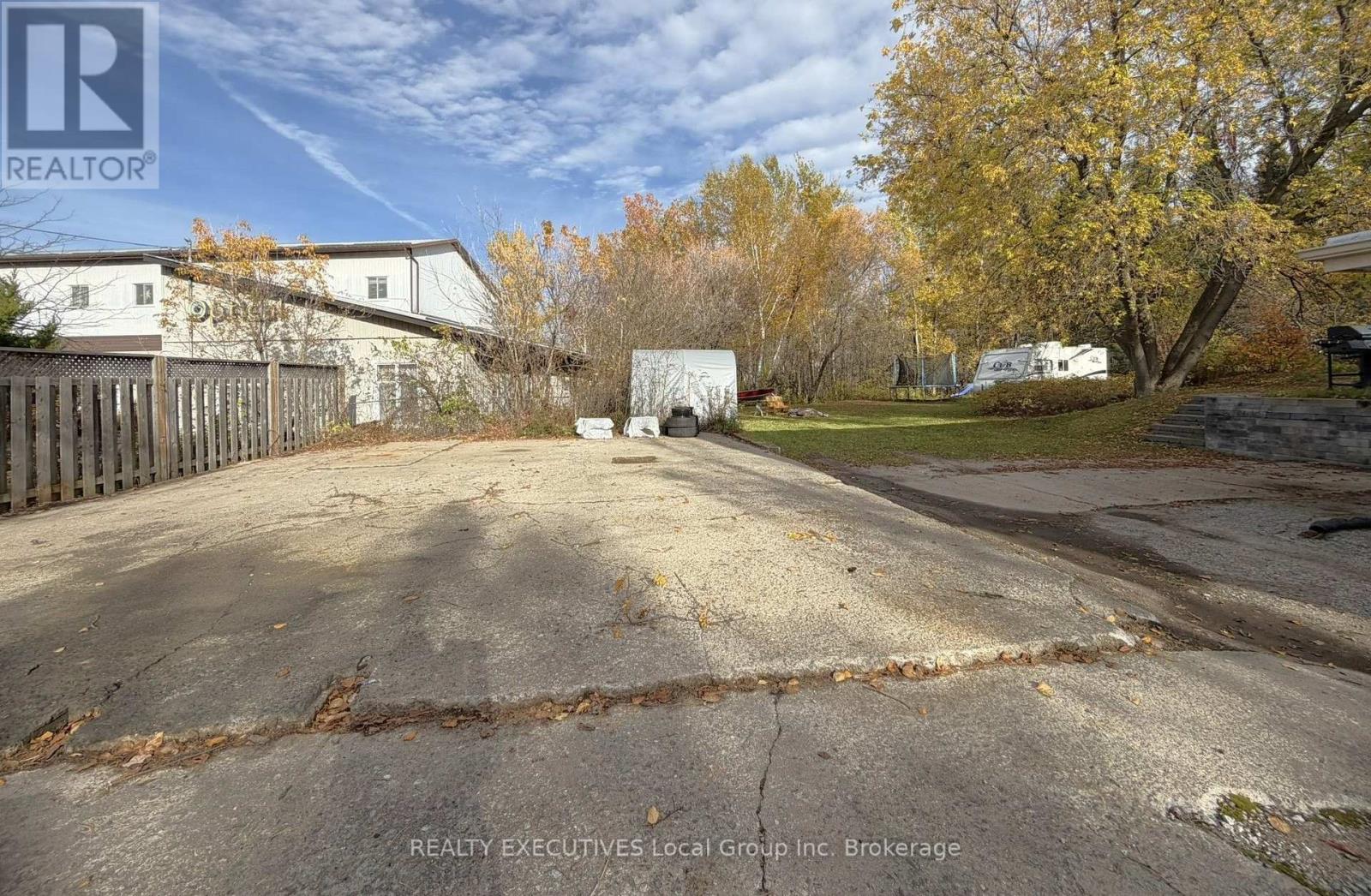 978 Main Street N Property Photo 20
