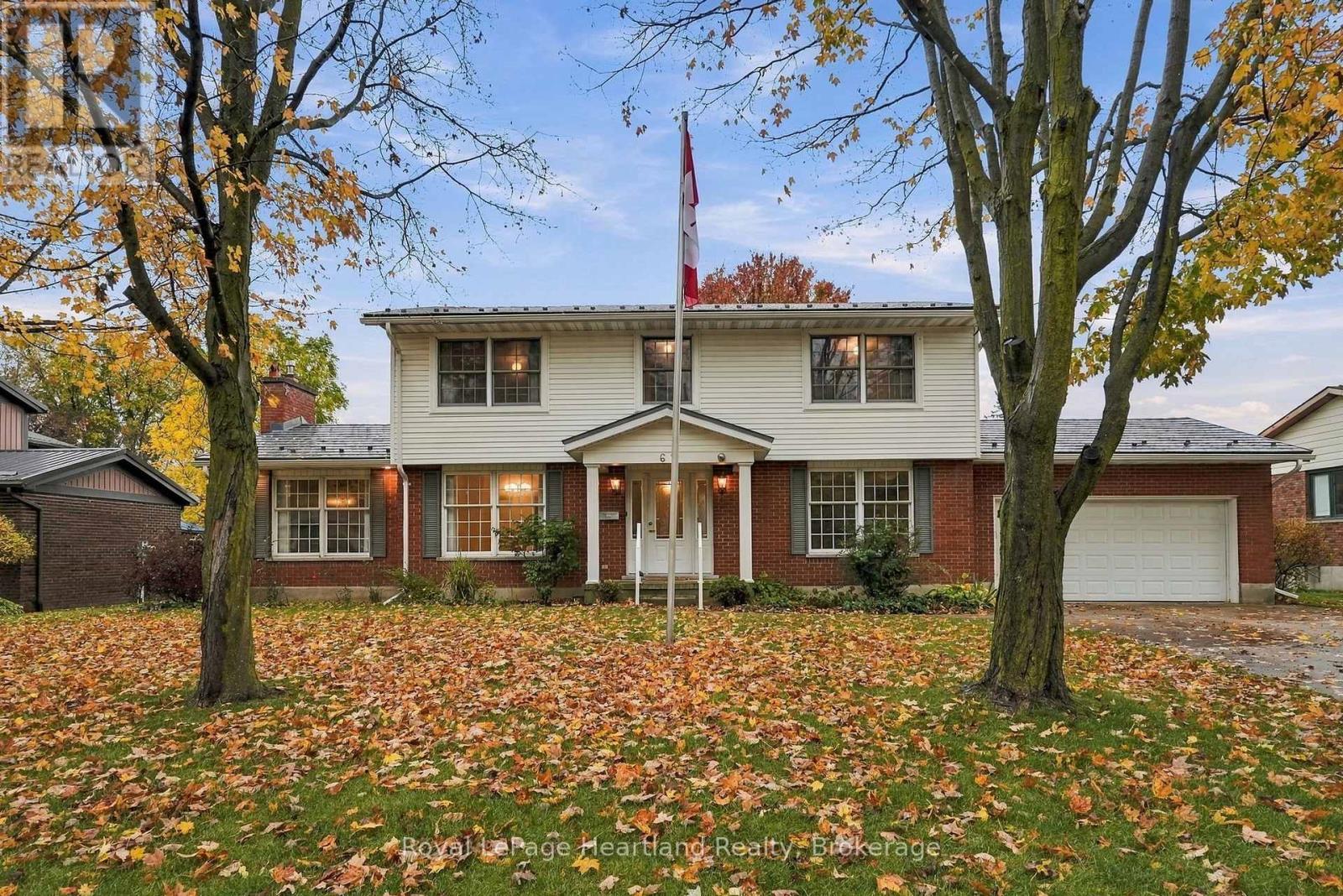 62 King Street N Property Photo 1