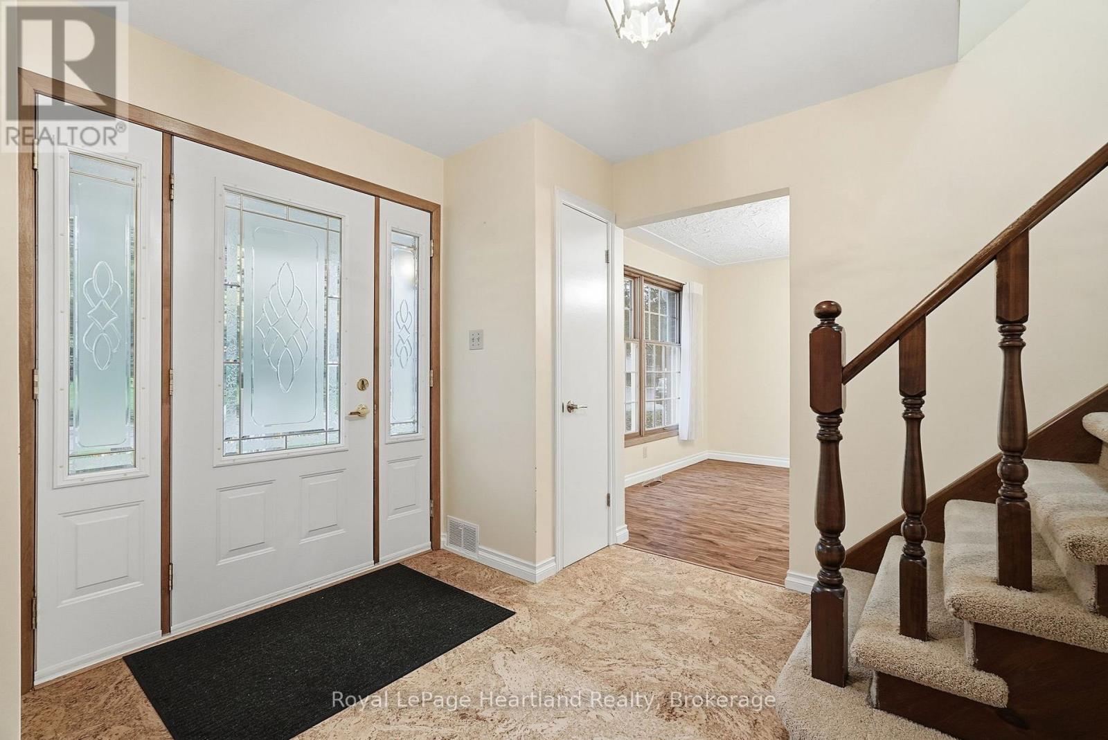 62 King Street N Property Photo 5