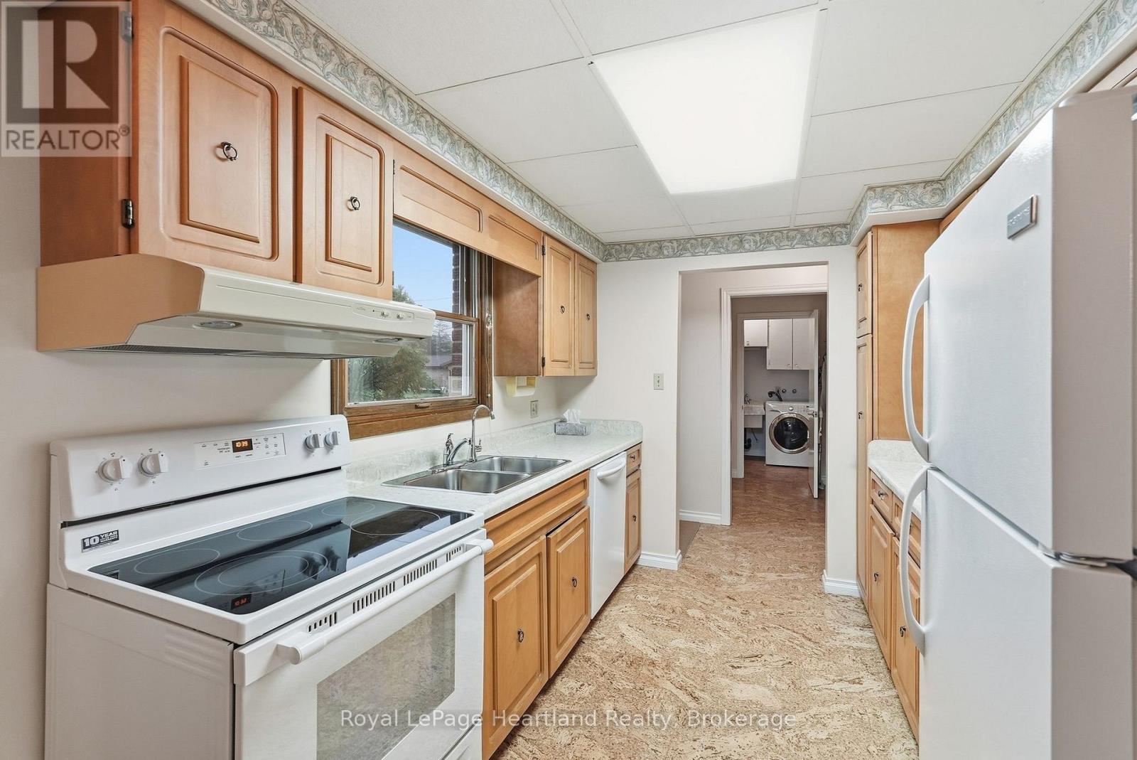 62 King Street N Property Photo 10