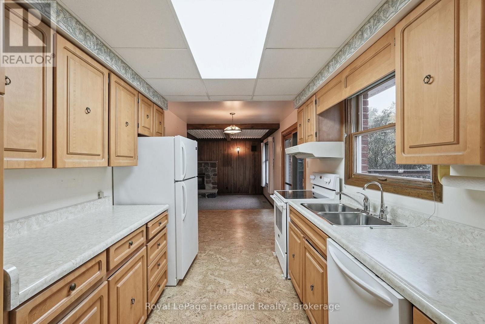 62 King Street N Property Photo 12
