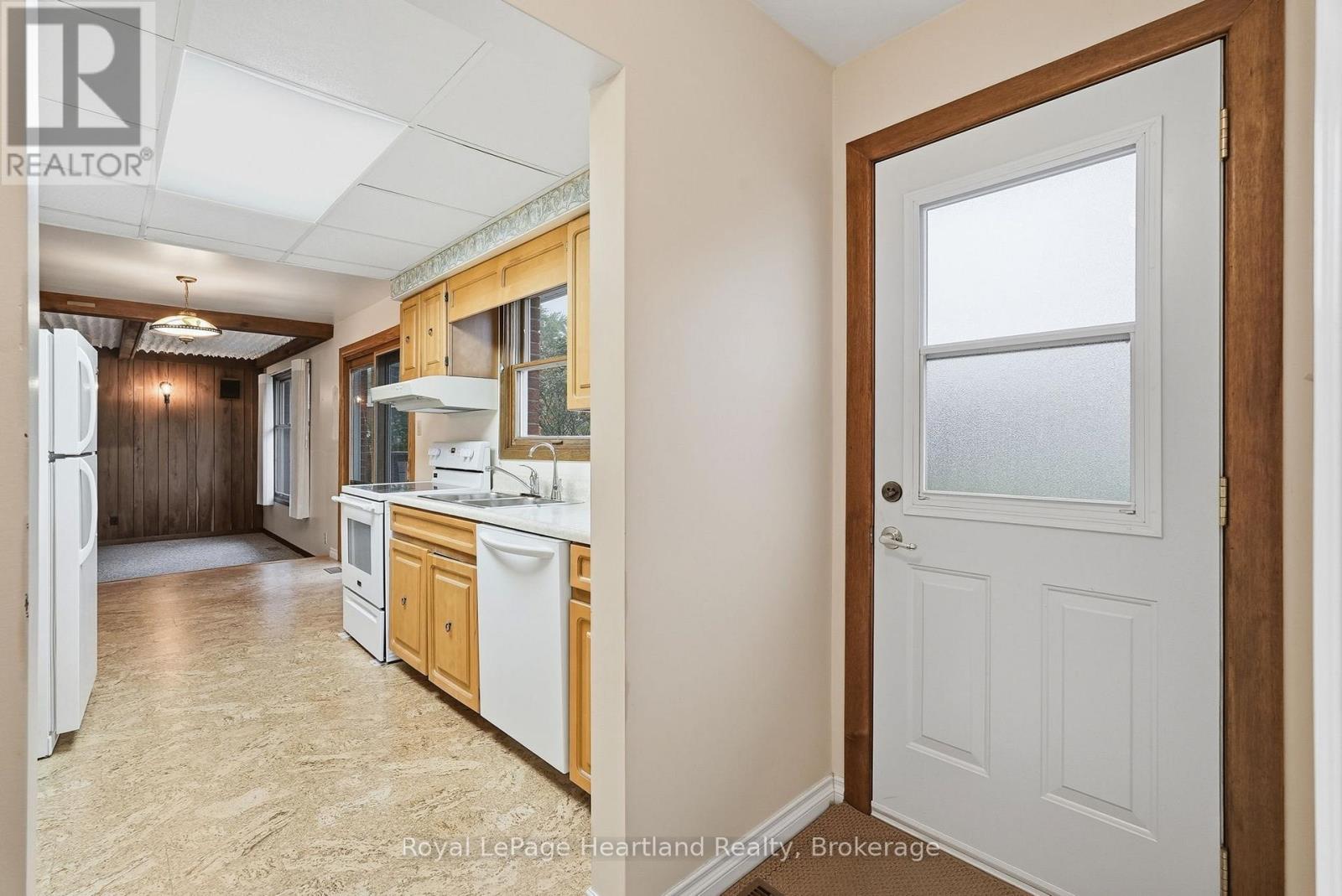62 King Street N Property Photo 15