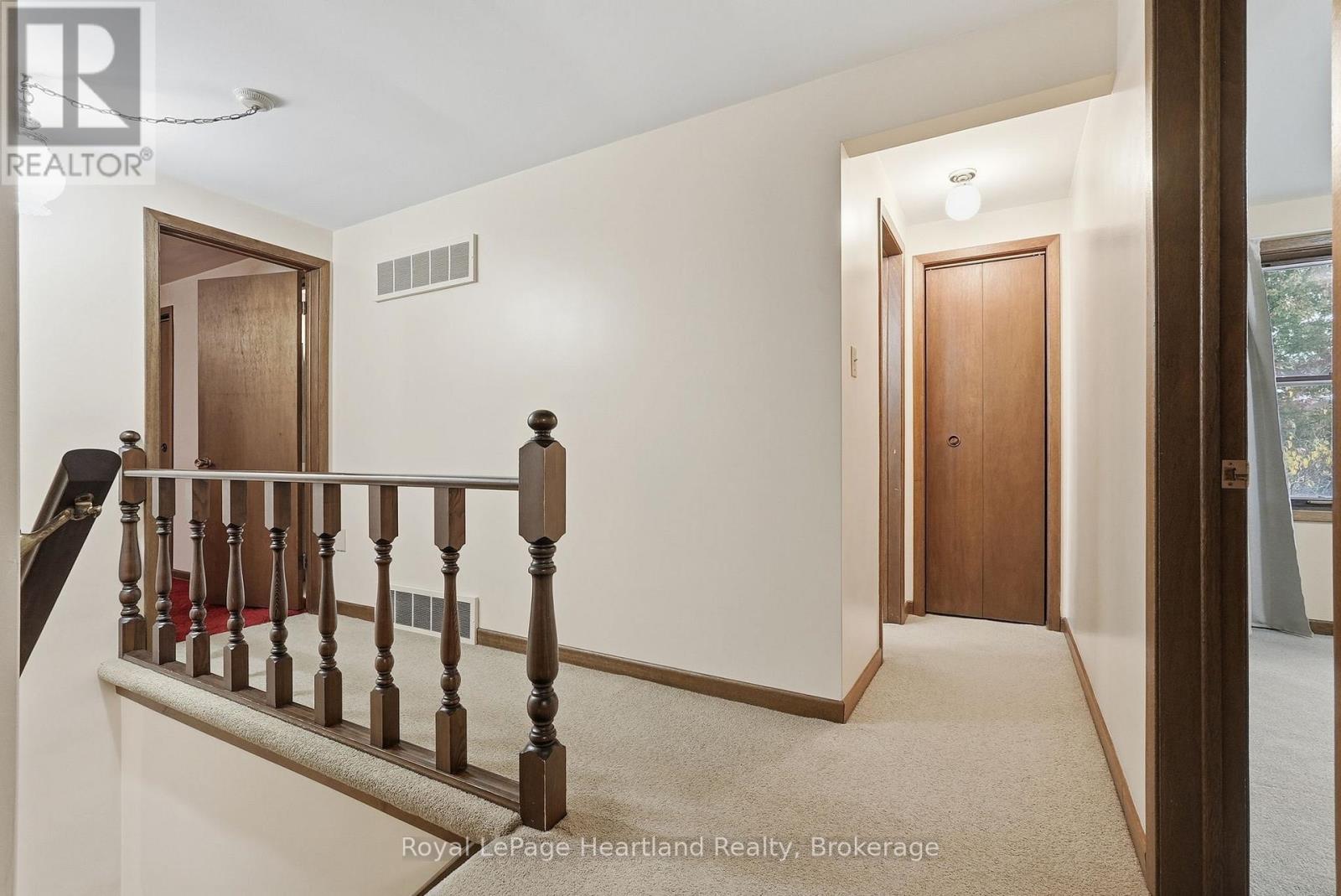 62 King Street N Property Photo 19