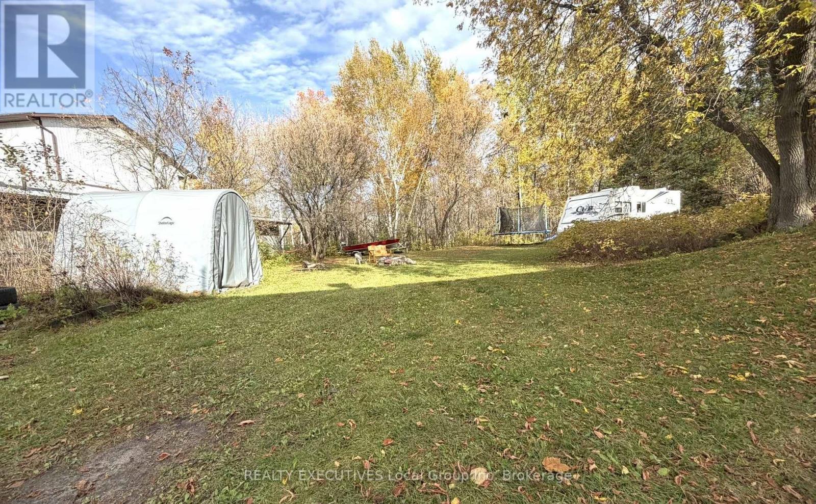 978 Main Street N Property Photo 13