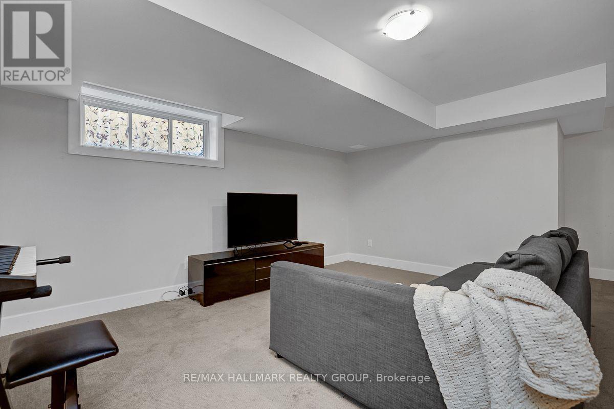 46 Hurdis Way Property Photo 33