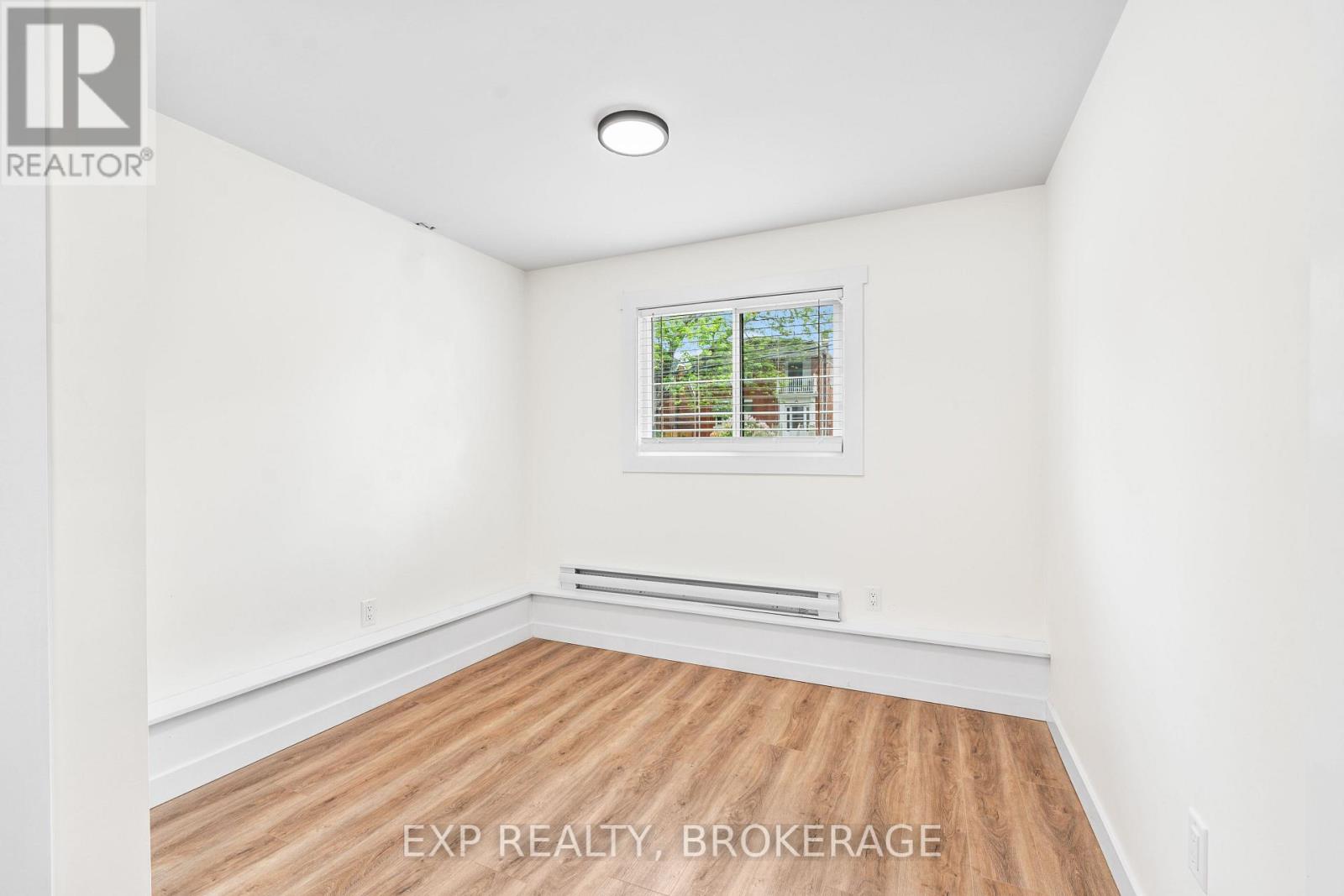 493 College Street Property Photo 36