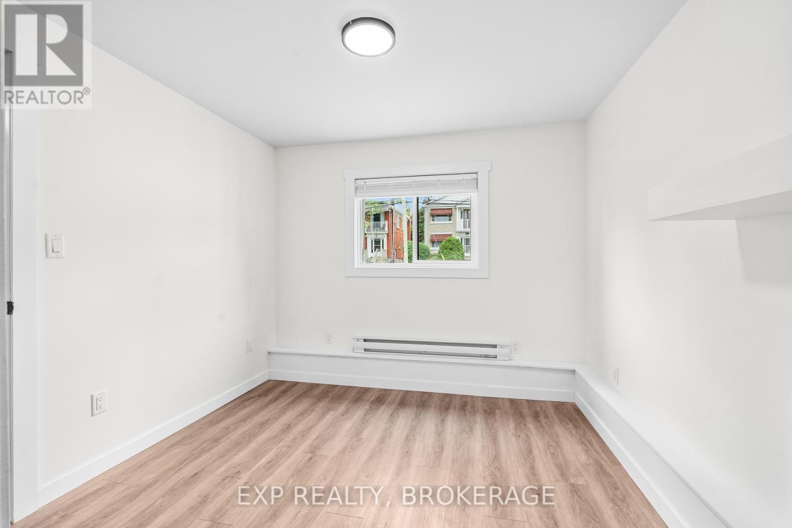 493 College Street Property Photo 41