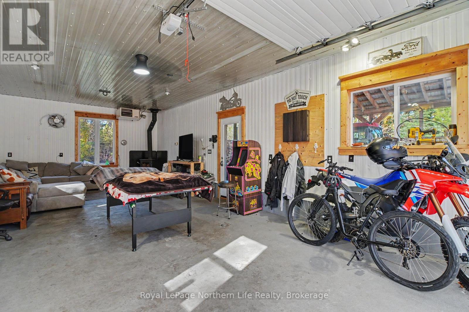 23 Springdale Drive Property Photo 42