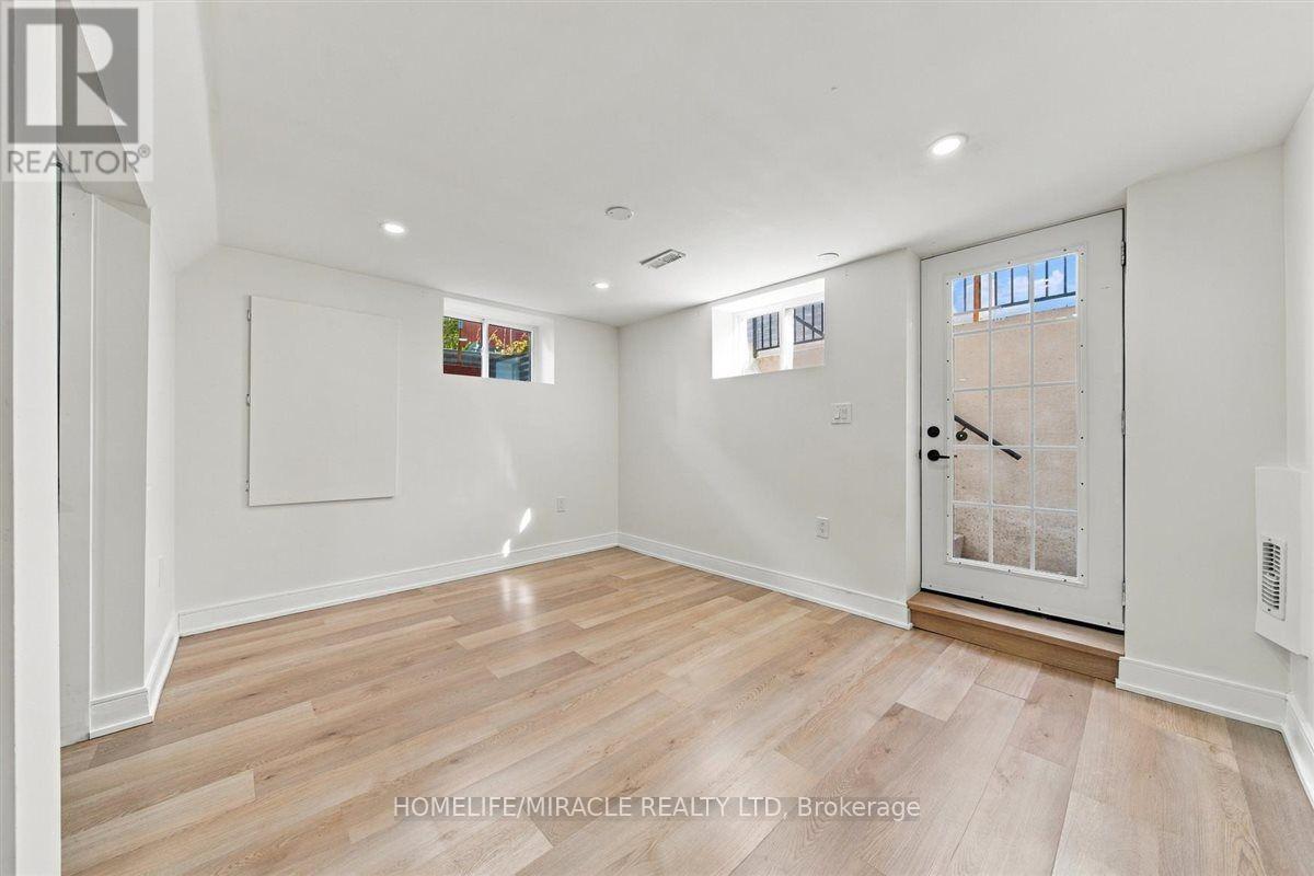 15 Meadow Road Property Photo 17